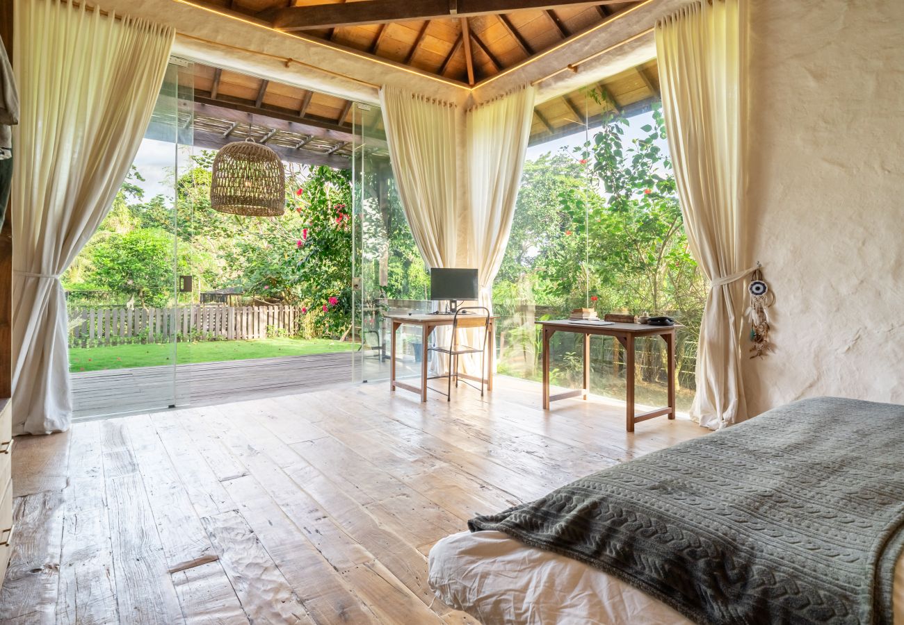 Villa in Tabanan - Villa Gaia - Enormous 2BR Villa with Big Garden & Modern Design