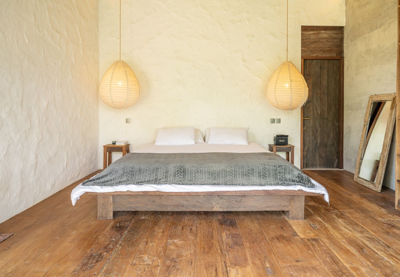 Villa in Tabanan - Duplicate Villa Gaia - Enormous 2BR Villa with Big Garden & Modern Design